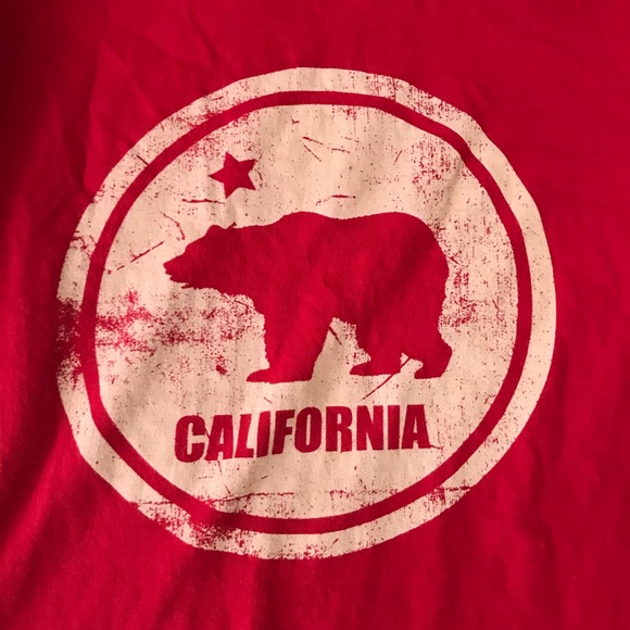 Red California State Flag Tshirt - Picture 4 of 4
